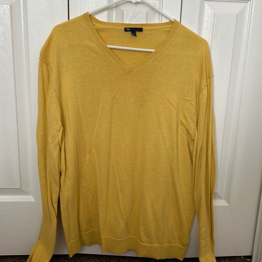Size XL Gap yellow sweater